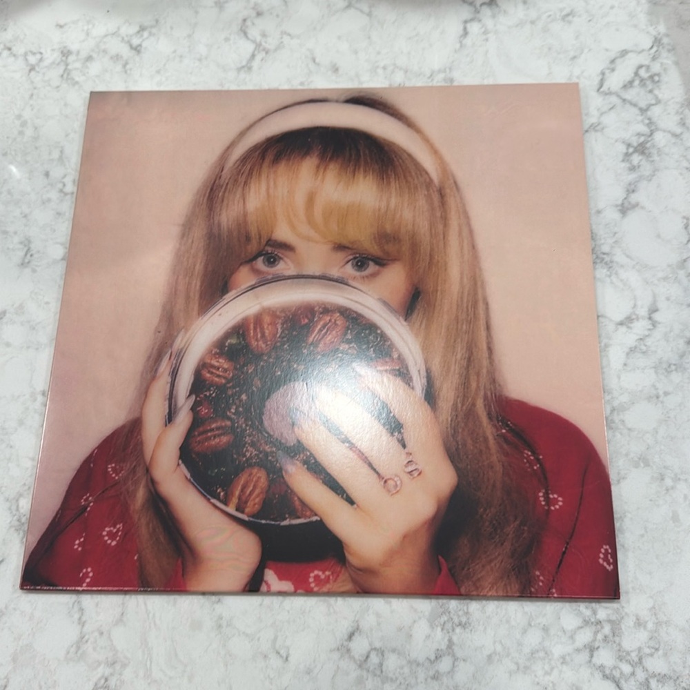 Sabrina Carpenter green fruitcake vinyl